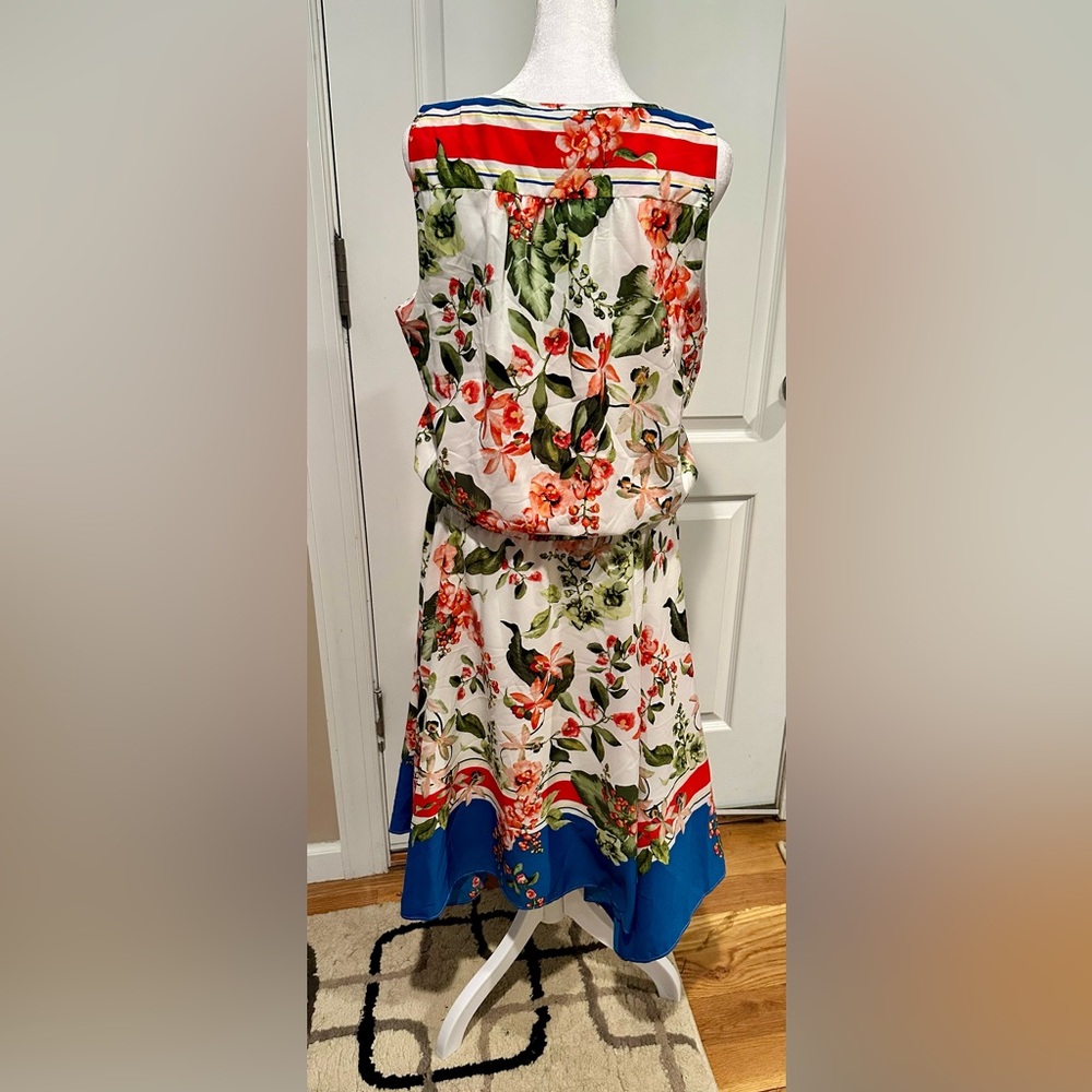 Tommy Hilfiger Floral V-Neck Dress - Picture 2 of 5